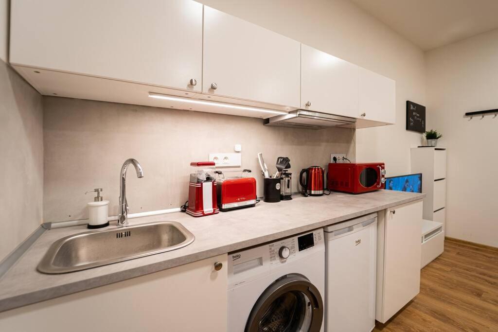 Sauna Apartment - Брно Экстерьер фото